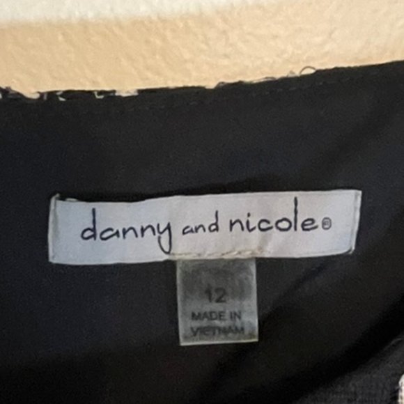 Danny and Nicole Black & White Lace Floral Dress NWT - Picture 3 of 7